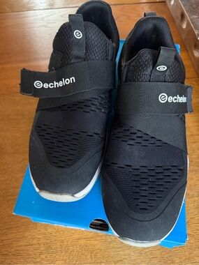 Echelon Men's Black Slip-On Cycling Shoe